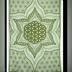 Green pretty tapestry